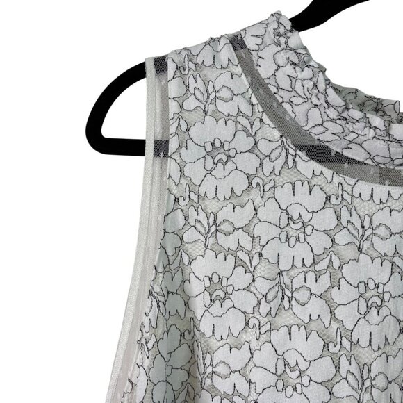 Torrid Women's Feminine White Lace Mock Neck Blouse With Sheer Paneling Size 5x - Picture 3 of 12